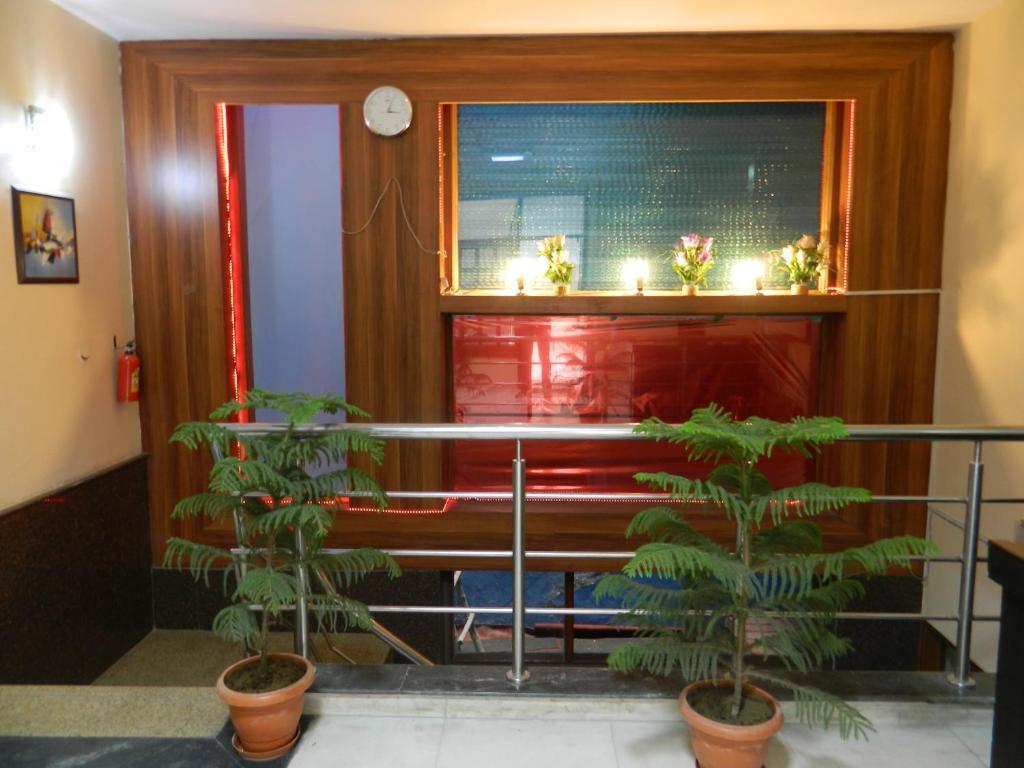Jmd Residency Hotel Nuova Delhi Esterno foto